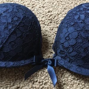 Gilly Hicks navy lace bra